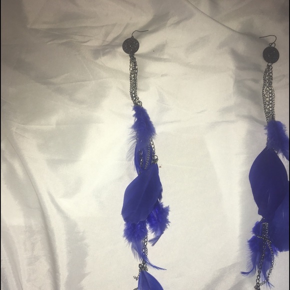 FUN FLIRTY PARTY LONG FEATHER EARINGS - Picture 3 of 6